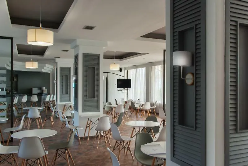 Calma Beach Hotel ستافروس اليونان